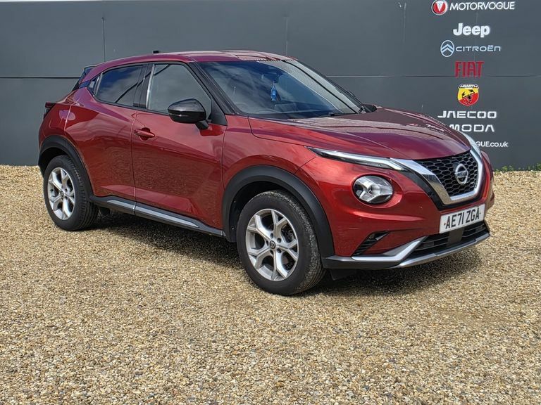 Nissan Juke 1.0 Dig-t 114 Tekna Dct Red