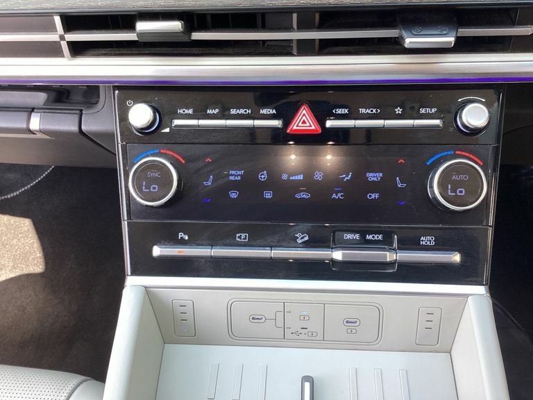 Hyundai Santa Fe Ultimate White #35