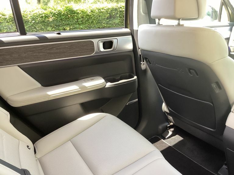 Hyundai Santa Fe Ultimate White #19