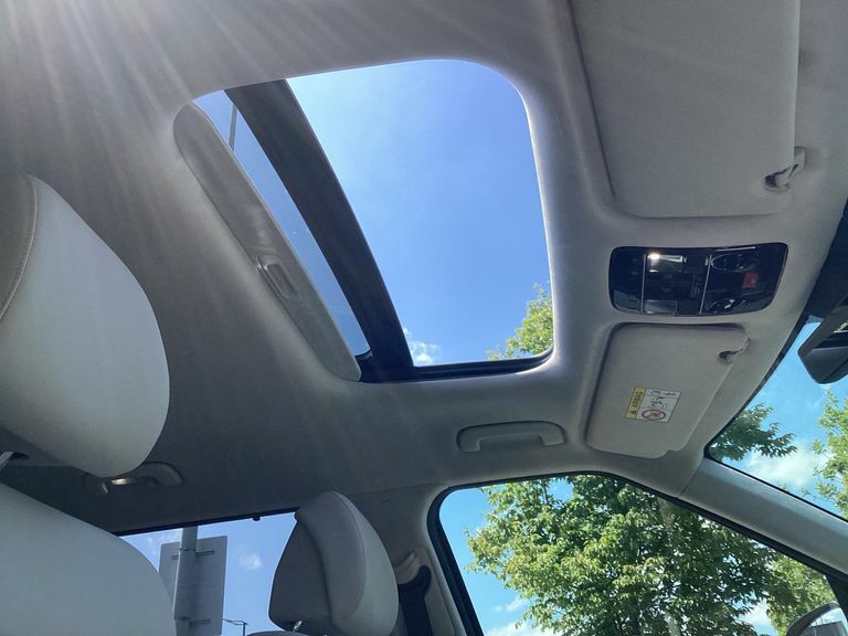 Hyundai Santa Fe Ultimate White #38