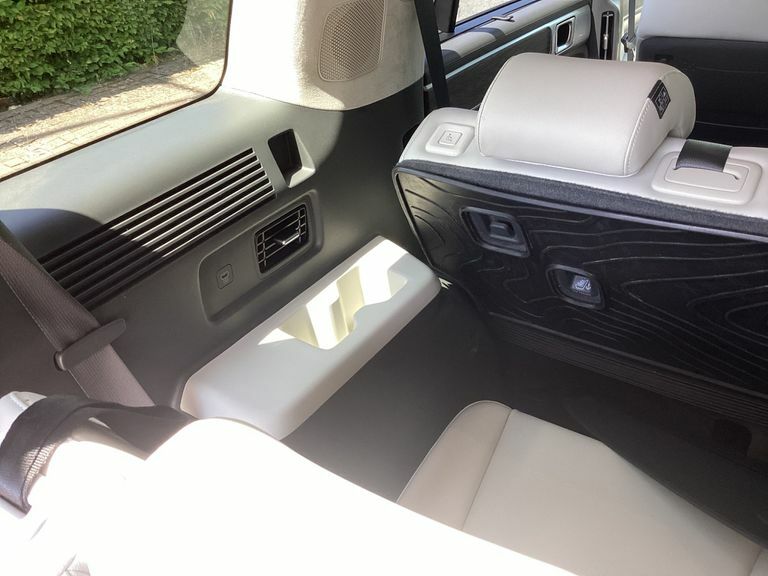 Hyundai Santa Fe Ultimate White #14