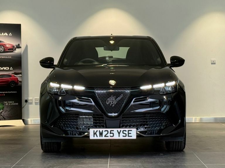 Alfa Romeo Junior 1.2 Turbo Ibrida Black #3
