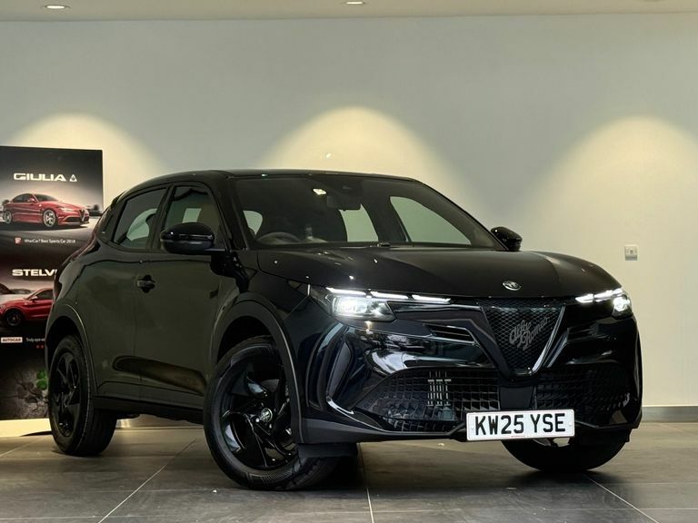 Alfa Romeo Junior 1.2 Turbo Ibrida Black #7