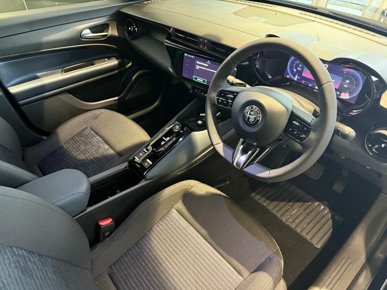Alfa Romeo Junior 1.2 Turbo Ibrida Black #13