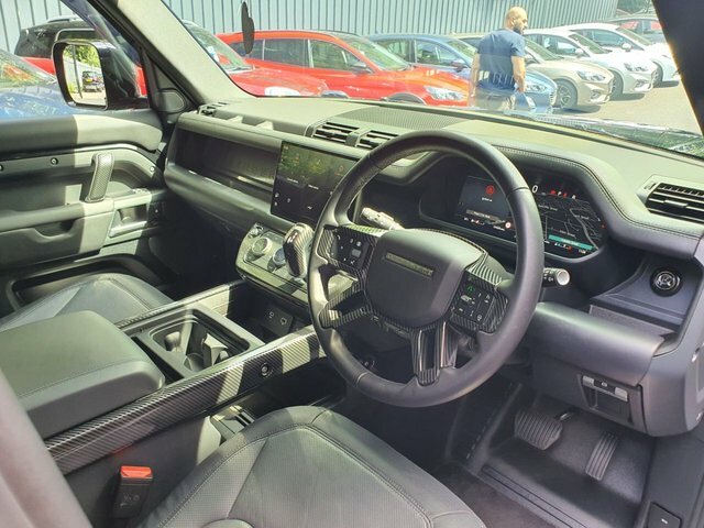 Land Rover Defender 110 3.0 D250 X-dynamic Hse 110 Silver #29