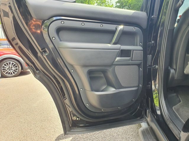 Land Rover Defender 110 3.0 D250 X-dynamic Hse 110 Silver #38
