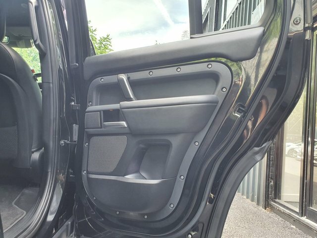 Land Rover Defender 110 3.0 D250 X-dynamic Hse 110 Silver #30