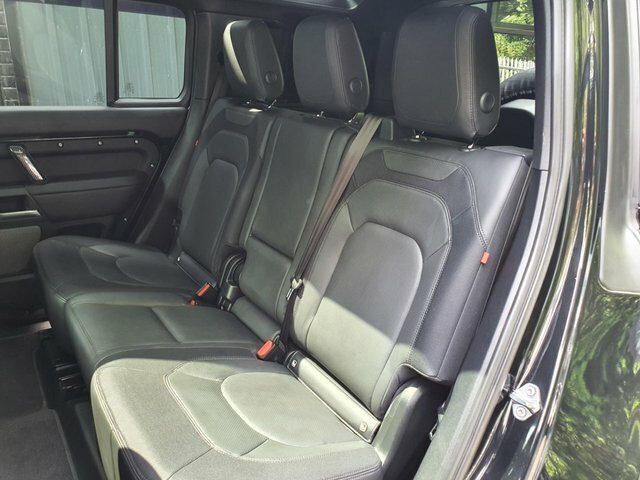 Land Rover Defender 110 3.0 D250 X-dynamic Hse 110 Silver #40
