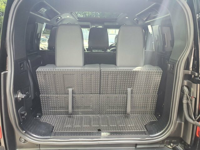 Land Rover Defender 110 3.0 D250 X-dynamic Hse 110 Silver #35