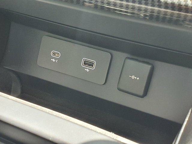 Land Rover Defender 110 3.0 D250 X-dynamic Hse 110 Silver #55