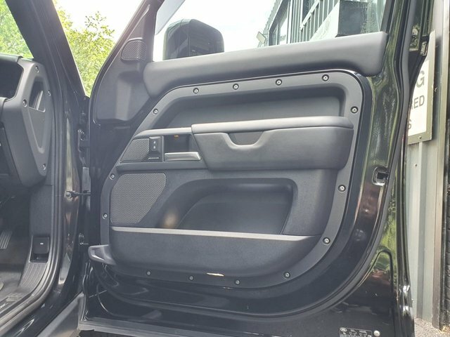 Land Rover Defender 110 3.0 D250 X-dynamic Hse 110 Silver #26