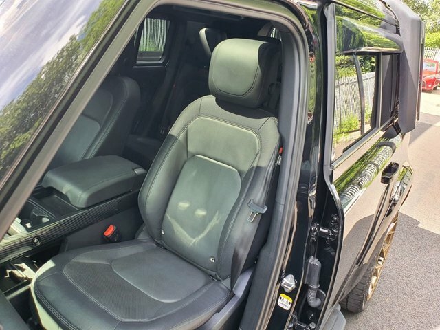 Land Rover Defender 110 3.0 D250 X-dynamic Hse 110 Silver #44