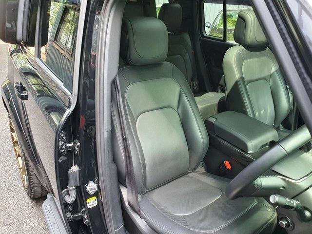 Land Rover Defender 110 3.0 D250 X-dynamic Hse 110 Silver #28