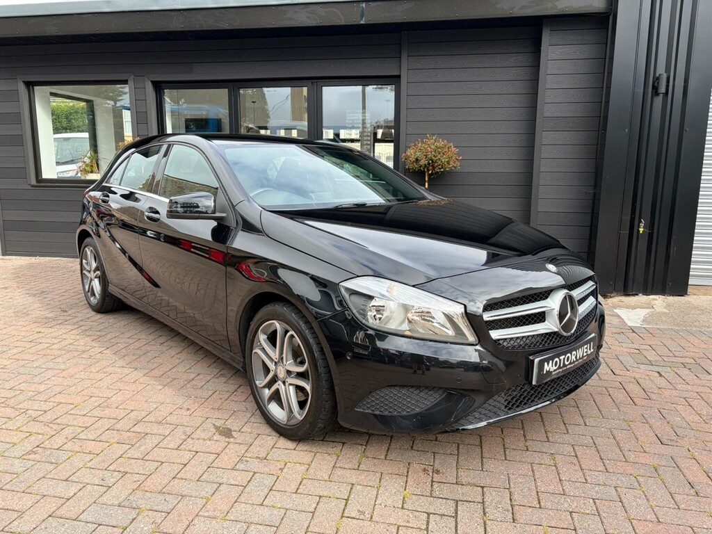 Mercedes-Benz A Class 1.6 Sport 7G-dct Euro 6 Ss Black #3