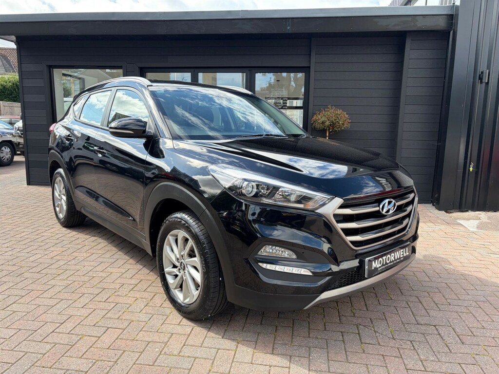 Hyundai Tucson 1.6 Gdi Blue Drive Se Nav Euro 6 Ss Black #3