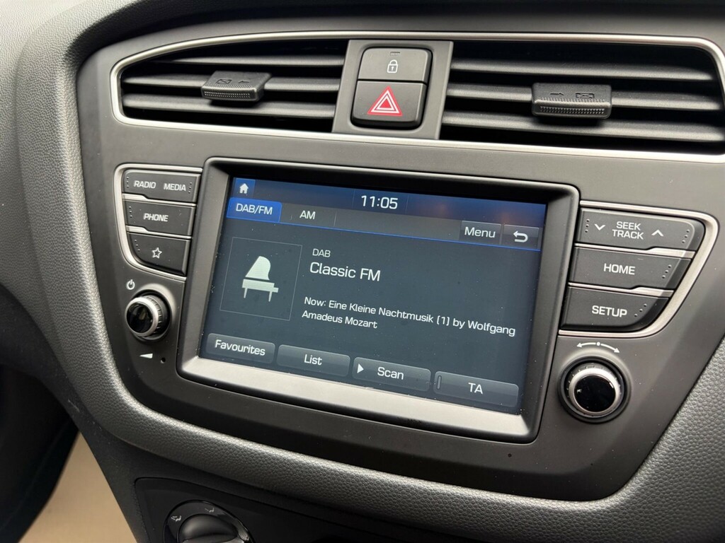 Hyundai I20 1.0 T-gdi Se White #17