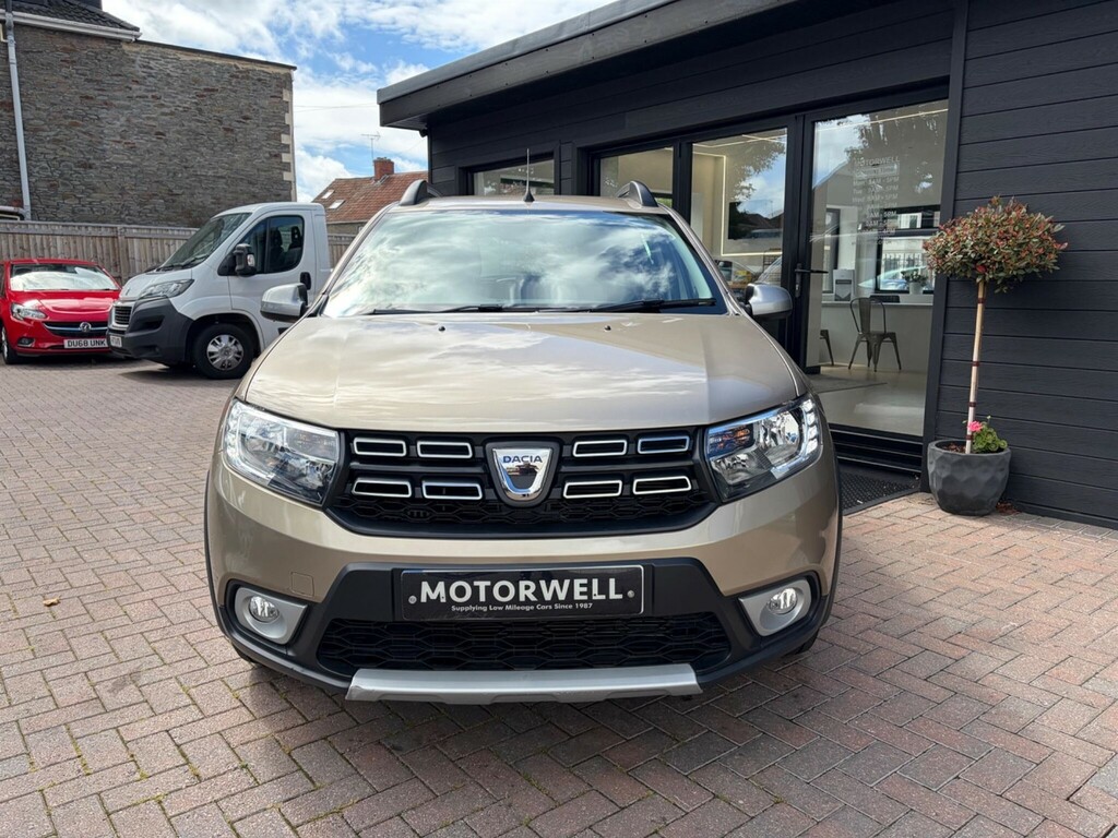 Dacia Sandero Stepway Hatchback Beige #2
