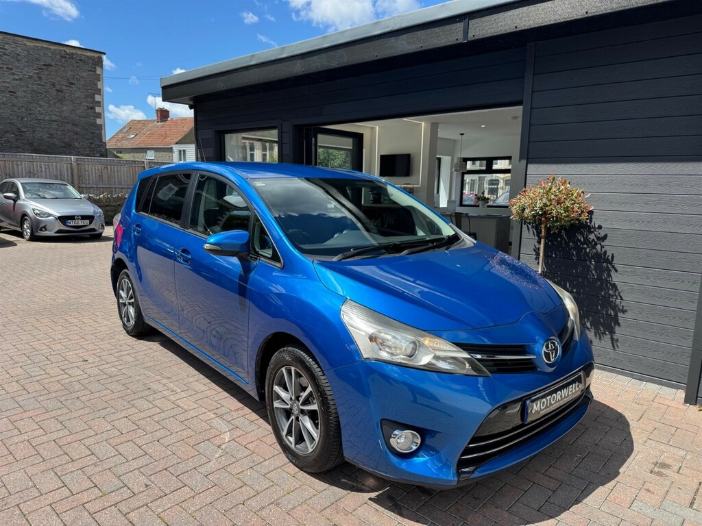 Toyota Verso Verso White #7