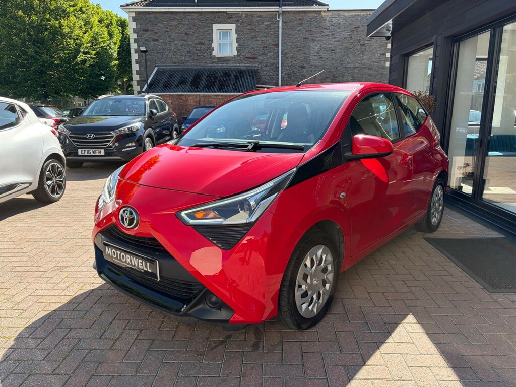 Toyota Aygo Hatchback Red #9