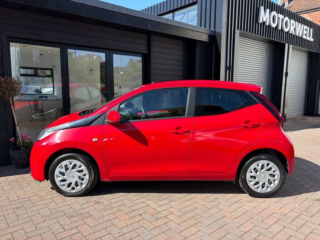 Toyota Aygo Hatchback Red #8