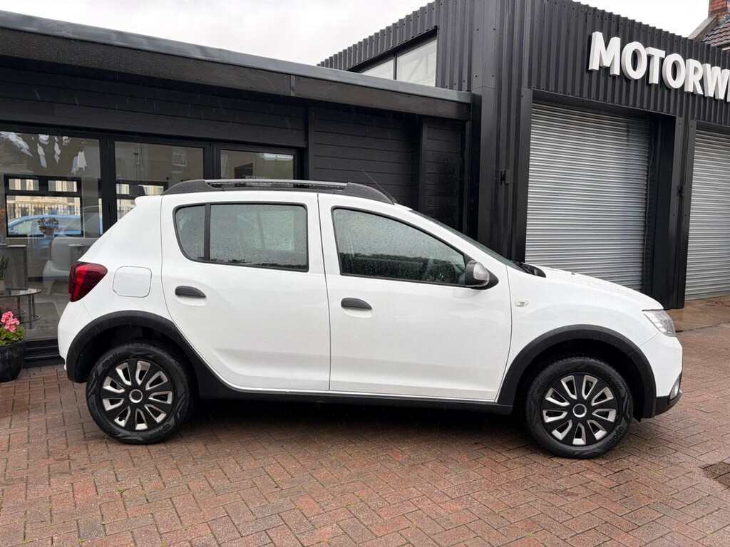 Dacia Sandero Stepway 0.9 Tce Essential Euro 6 Ss White #4