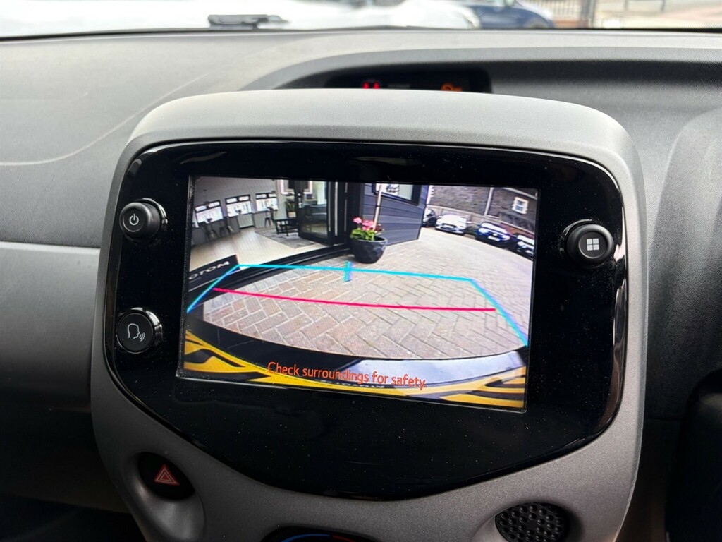 Toyota Aygo Silver #13