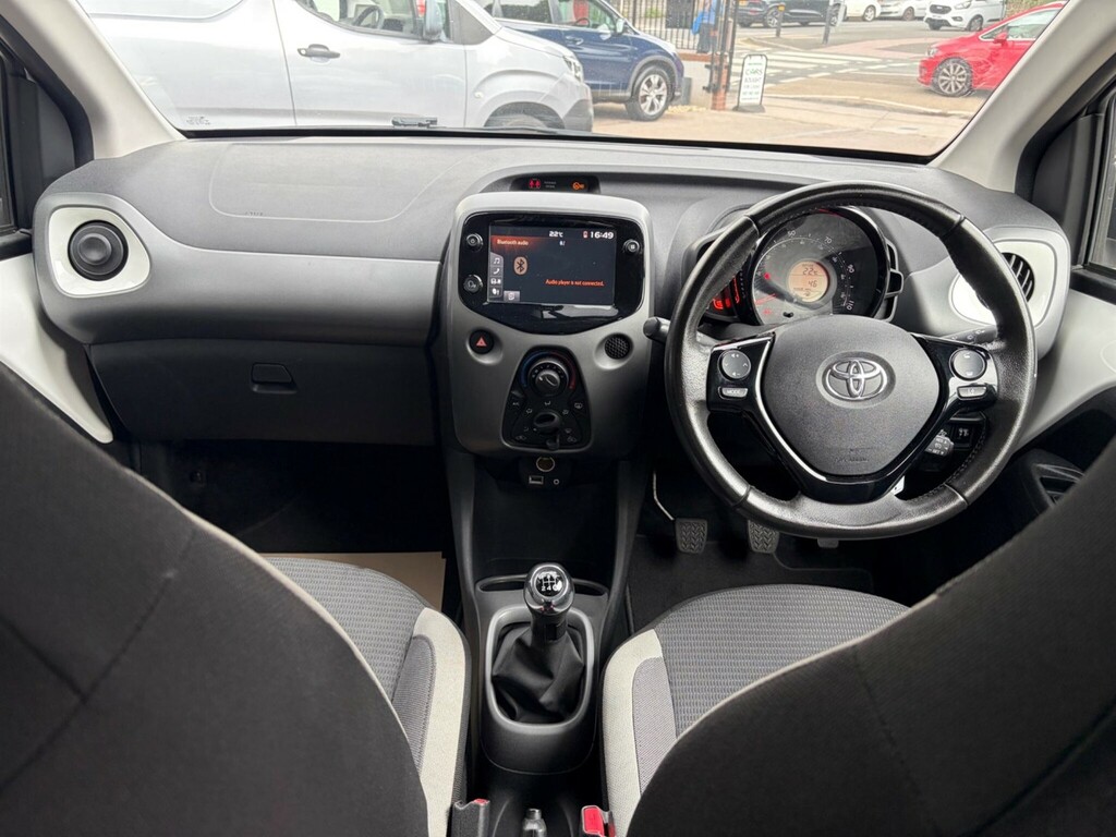 Toyota Aygo Silver #10