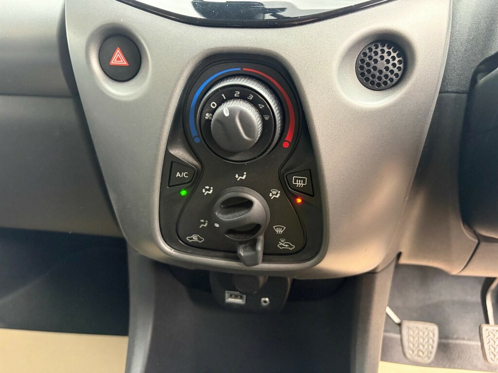 Toyota Aygo Silver #17
