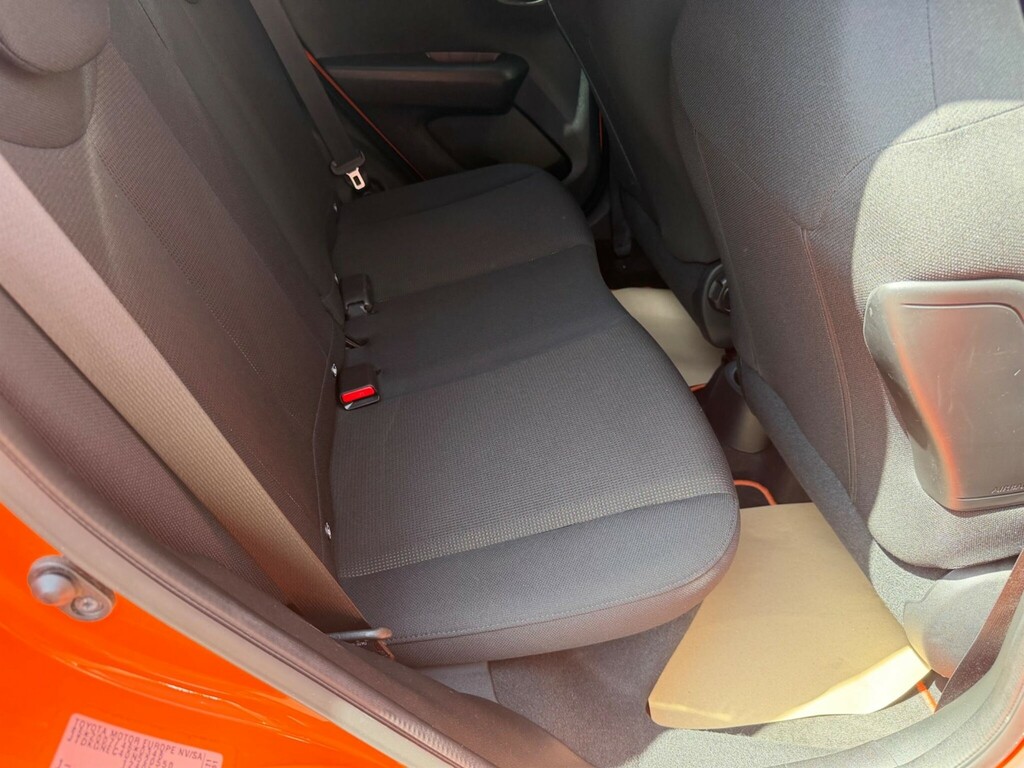 Toyota Aygo X-play Black #10