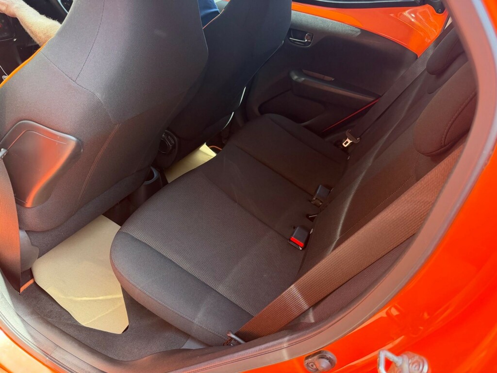 Toyota Aygo X-play Black #12