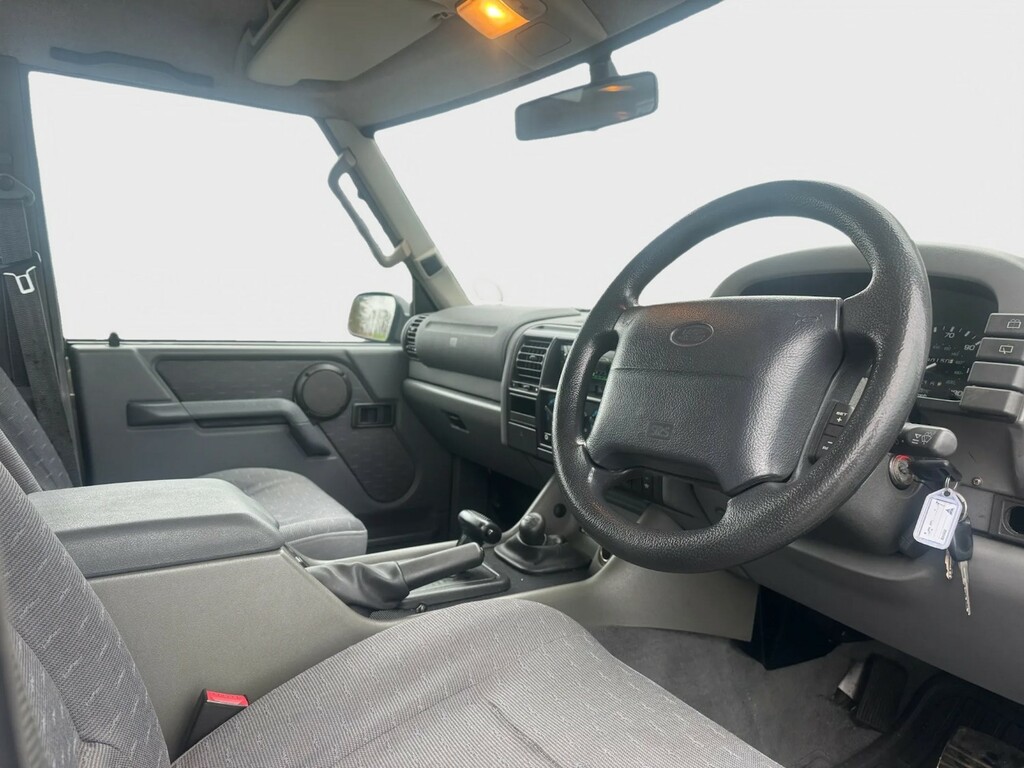 Land Rover Discovery 3.9I V8 Gs Blue #4