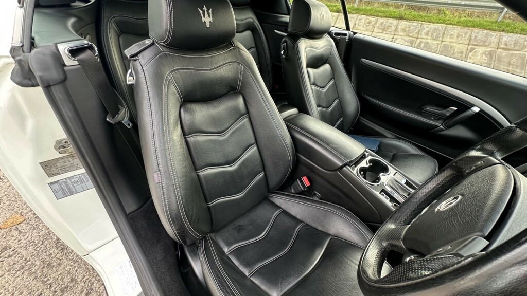 Maserati GranCabrio Convertible Black #36
