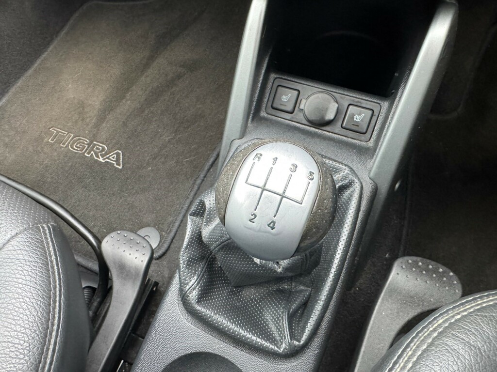 Vauxhall Tigra Exclusiv Silver #10