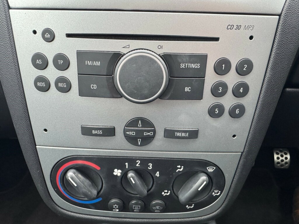 Vauxhall Tigra Exclusiv Silver #8