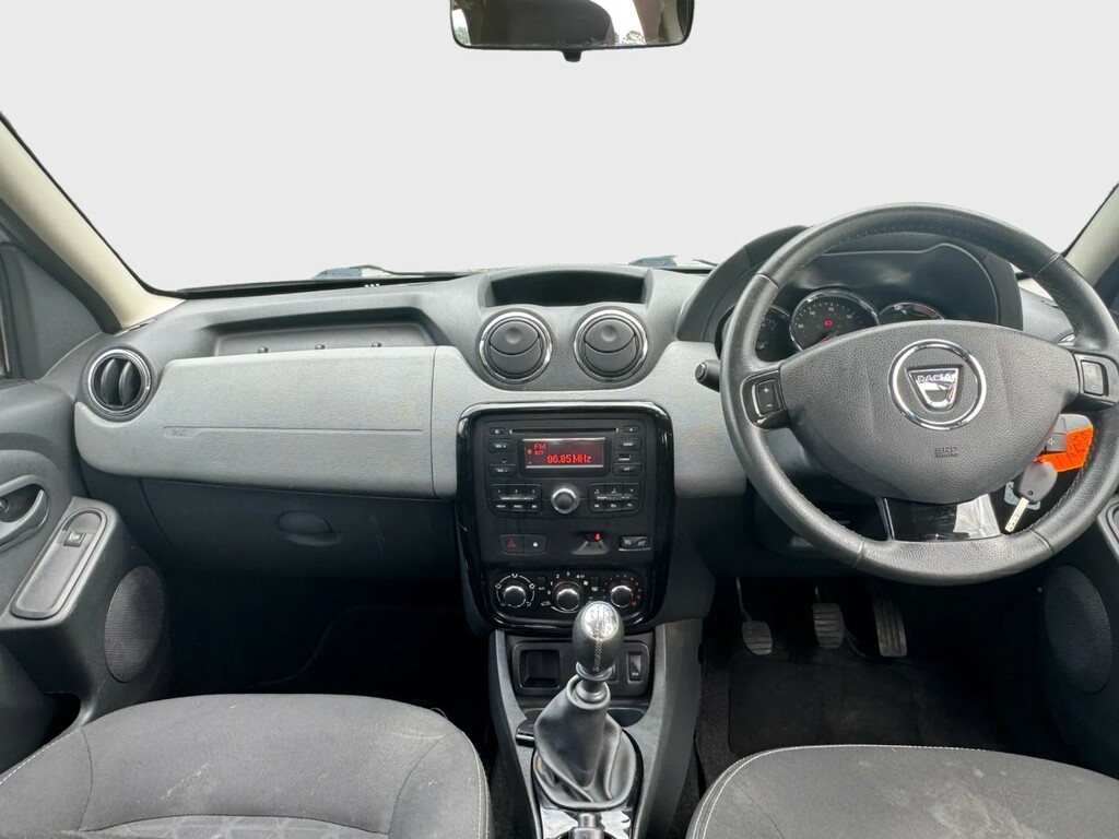 Dacia Duster Hatchback White #2