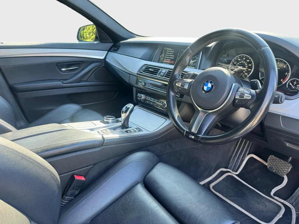 BMW 5 Series Estate White #2