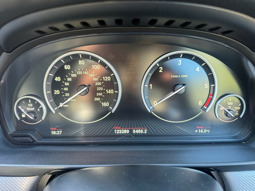 BMW 5 Series Estate White #6