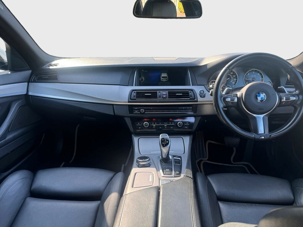 BMW 5 Series Estate White #4