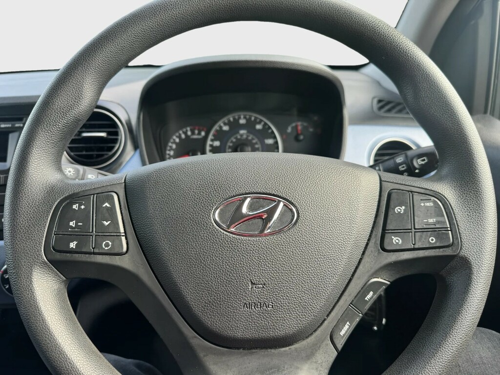 Hyundai I10 Hatchback Blue #2