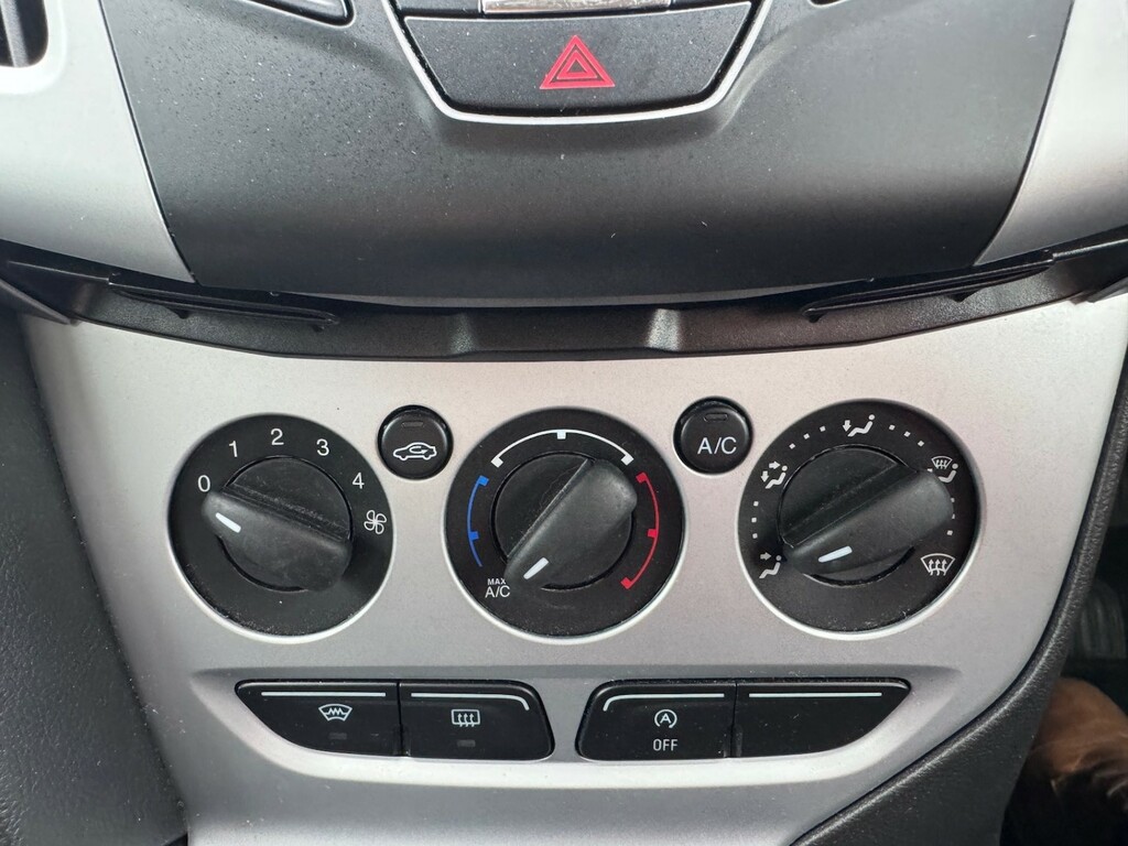 Ford Focus 1.6 Zetec Tdci 113 Bhp Blue #24