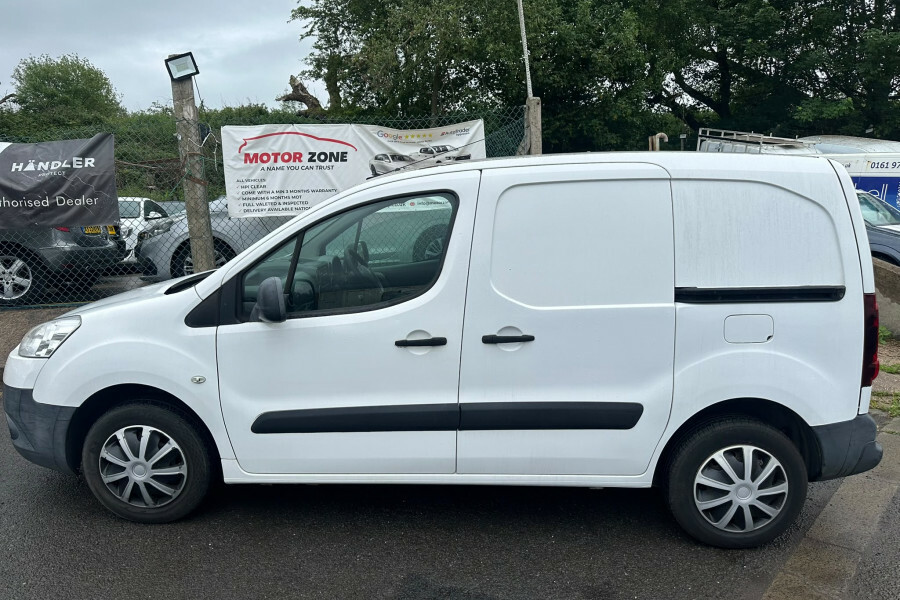 Peugeot Partner Diesel White #4