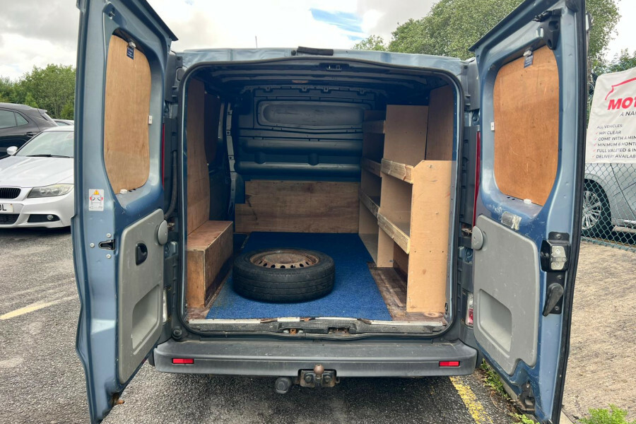 Renault Trafic  Black #13