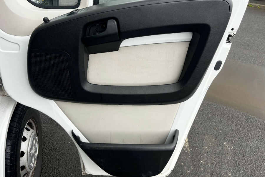 Peugeot Boxer Panel Van White #18