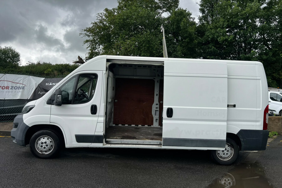 Peugeot Boxer Panel Van White #23