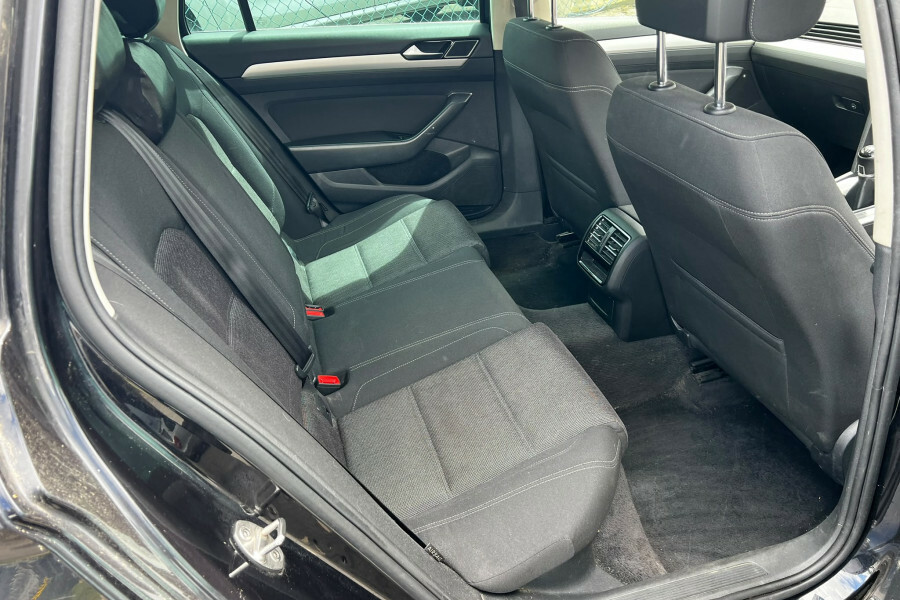 Volkswagen Passat 2017 17 2.0 Silver #12