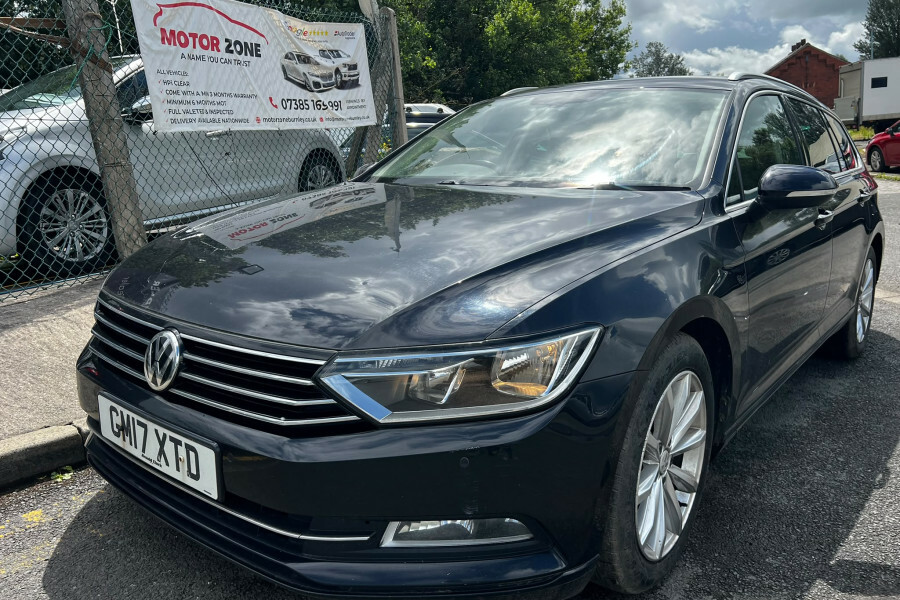 Volkswagen Passat Diesel Black #3