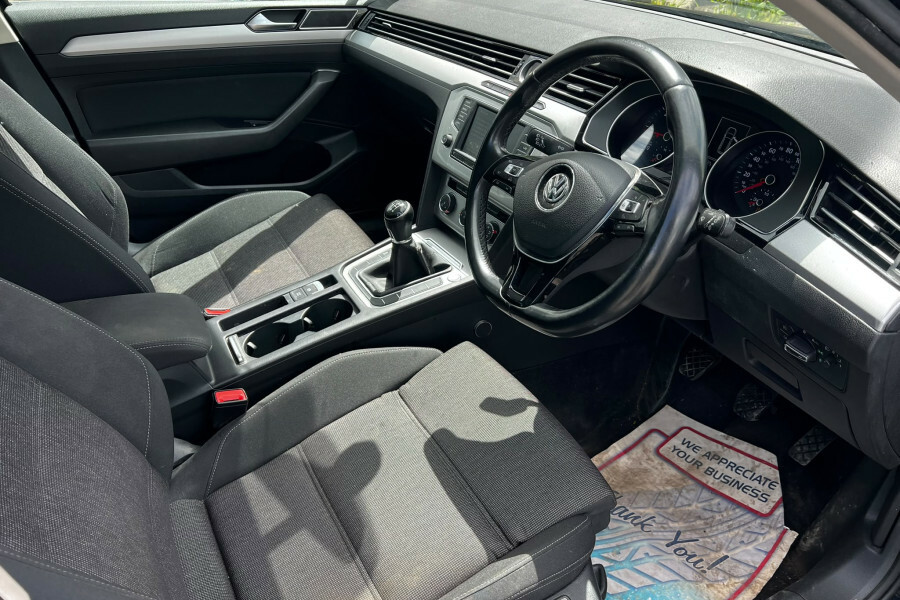 Volkswagen Passat 2017 17 2.0 Silver #13