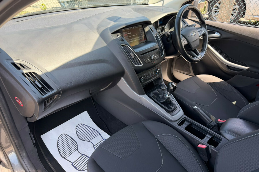 Ford Focus 1.0 Ecoboost 125 Zetec White #14