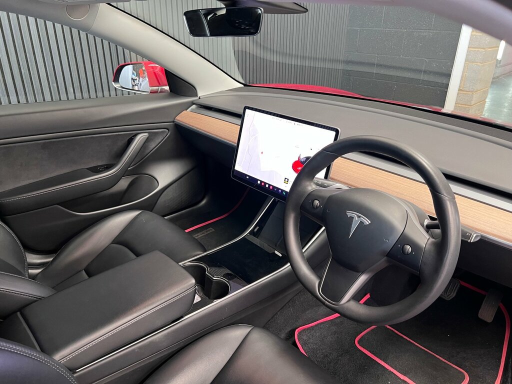 Tesla Model 3 Standard Range Plus Saloon Rwd LG70WLO Red #2
