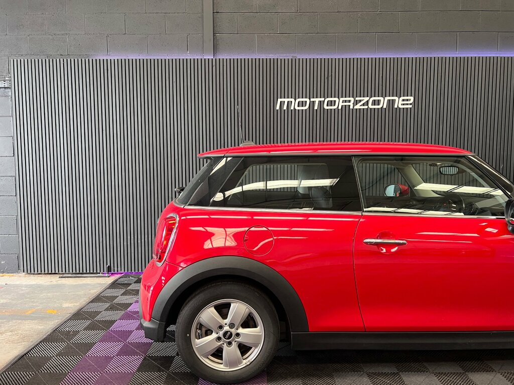Mini Hatch 1.5 One Classic Hatchback Euro 6 PX22ZKY Red #5